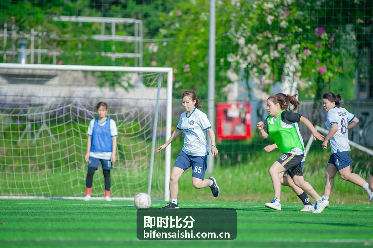 即时比分记录篮球赛事动态的视觉图片